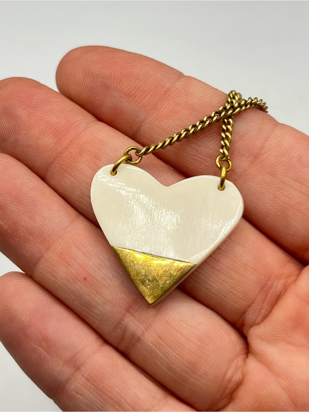 Vintage Heart Pendant Necklace in Cream and Gold Plate